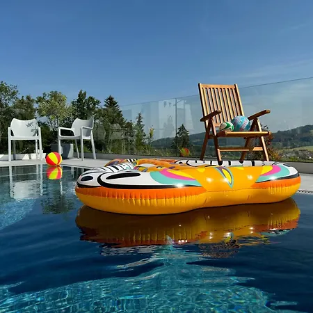 Haus Vogl - Mit Privater Sauna Und Beheizten Salzwasser Pool In Panoramalage Und Naehe Zu Salzburg Und Berchtesgaden Appartement