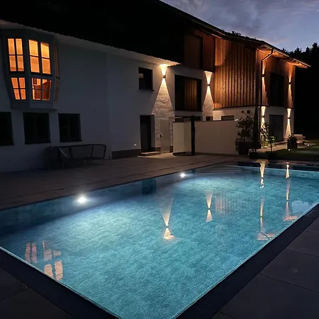 Appartement Haus Vogl - Mit Privater Sauna Und Beheizten Salzwasser Pool In Panoramalage Und Naehe Zu Salzburg Und Berchtesgaden *