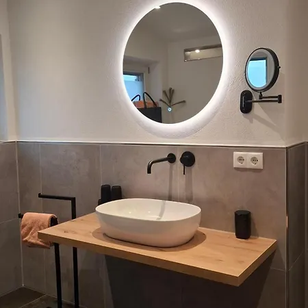 Appartement Haus Vogl - Mit Privater Sauna Und Beheizten Salzwasser Pool In Panoramalage Und Naehe Zu Salzburg Und Berchtesgaden *