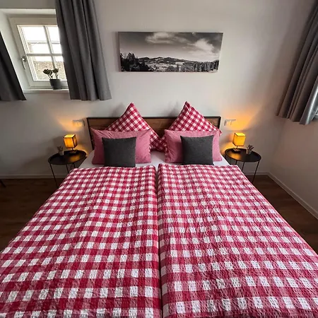 Haus Vogl - Mit Privater Sauna Und Beheizten Salzwasser Pool In Panoramalage Und Naehe Zu Salzburg Und Berchtesgaden