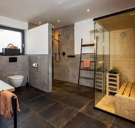Haus Vogl Anger - Ferienwohnungen Mit Privater Sauna Und Beheizten Salzwasser Pool In Panoramalage 앙게르