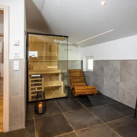 Haus Vogl - Mit Privater Sauna Und Beheizten Salzwasser Pool In Panoramalage Und Naehe Zu Salzburg Und Berchtesgaden Appartement