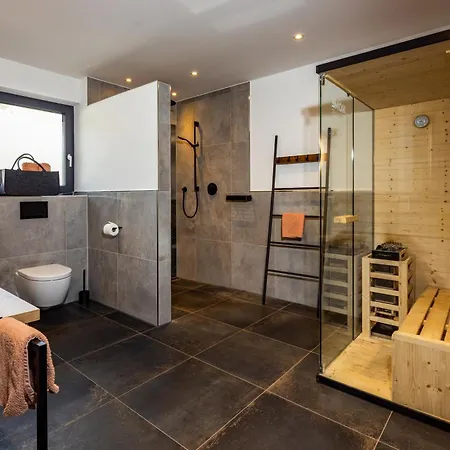 Haus Vogl - Mit Privater Sauna Und Beheizten Salzwasser Pool In Panoramalage Und Naehe Zu Salzburg Und Berchtesgaden Appartement Anger