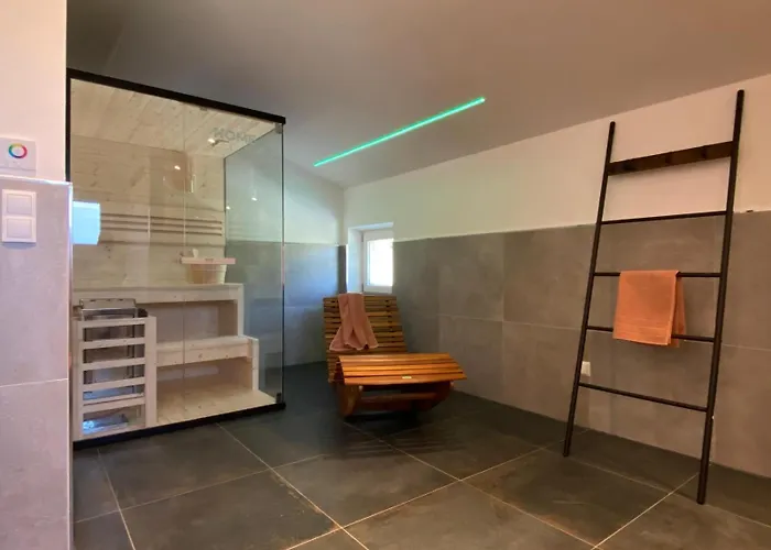 Haus Vogl - Mit Priv. Sauna Und Traumhaften Salzwasser-pool Διαμέρισμα *